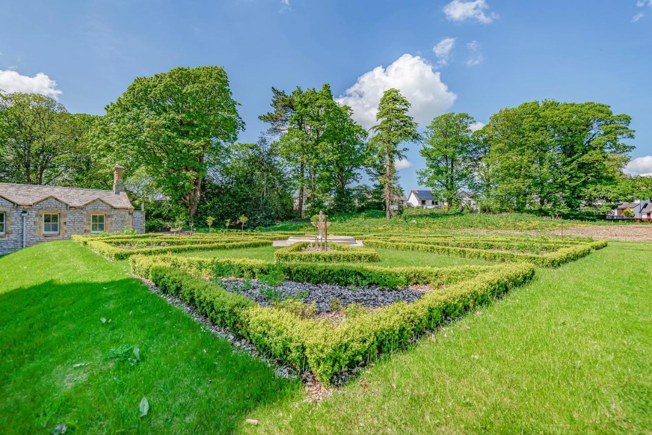 The Violet Suite Stone Cross Mansion Улверстон Экстерьер фото